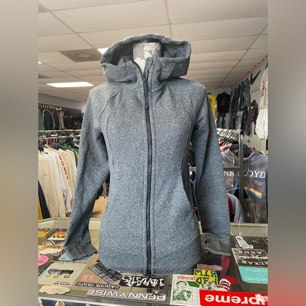 Lululemon Women’s Jacket Size 4